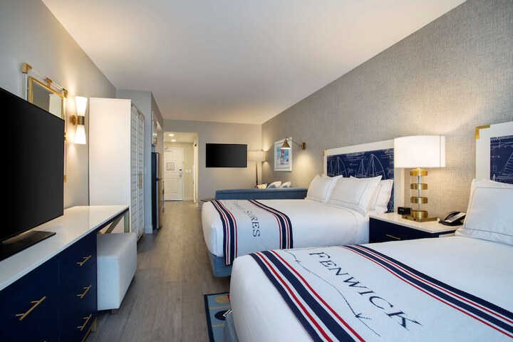 Fenwick Shores Tapestry Collection by Hilton