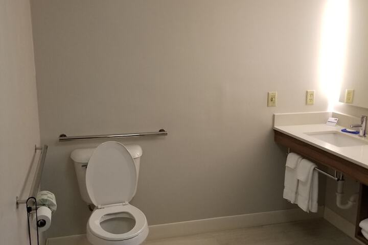 Room 34 of 78