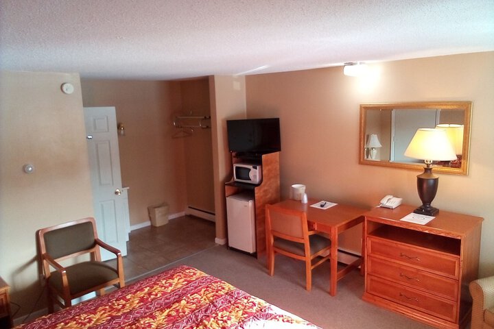 Room 54 of 66