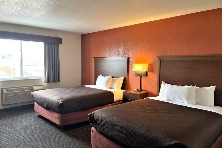 Room 25 of 47