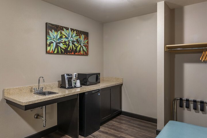 Room 60 of 84