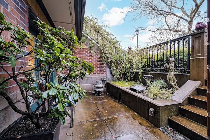 Terrace/Patio 142 of 155