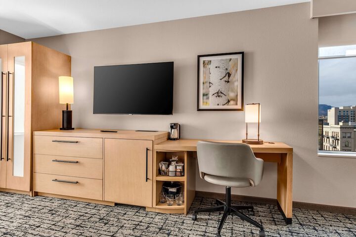 Room 14 of 30
