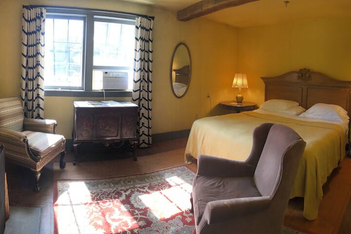 Room 27 of 45