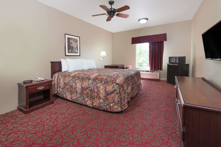 Room 3 of 15