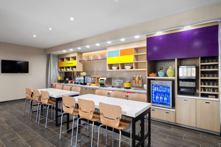 Breakfast/Coffee Service 32 of 35