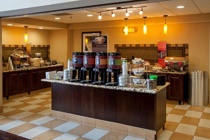 Hampton Inn & Suites Watertown