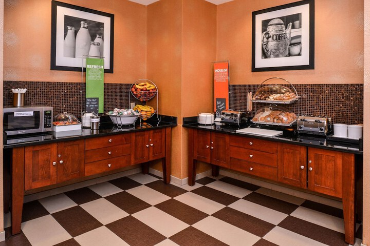 Breakfast/Coffee Service 55 of 78