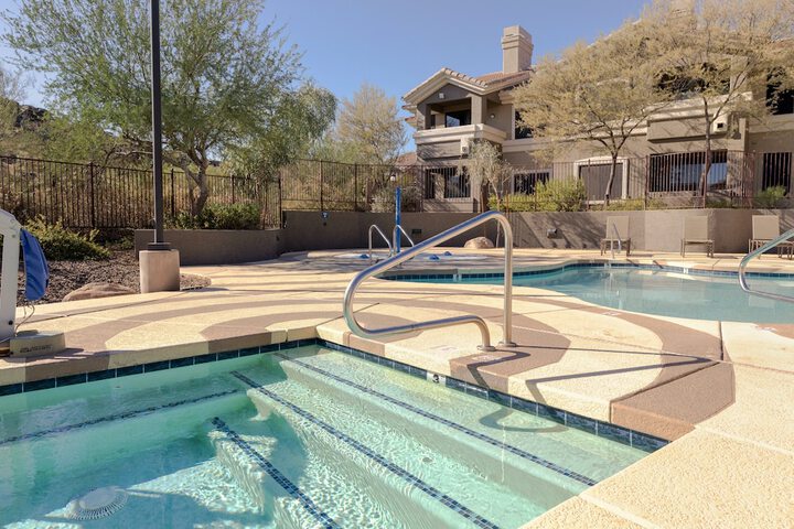 Pool 25 of 109