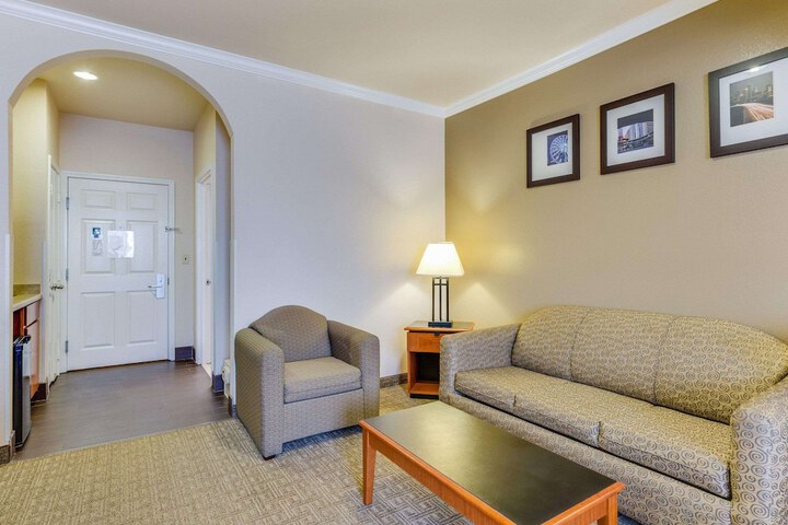 Comfort Suites Deer Park Pasadena