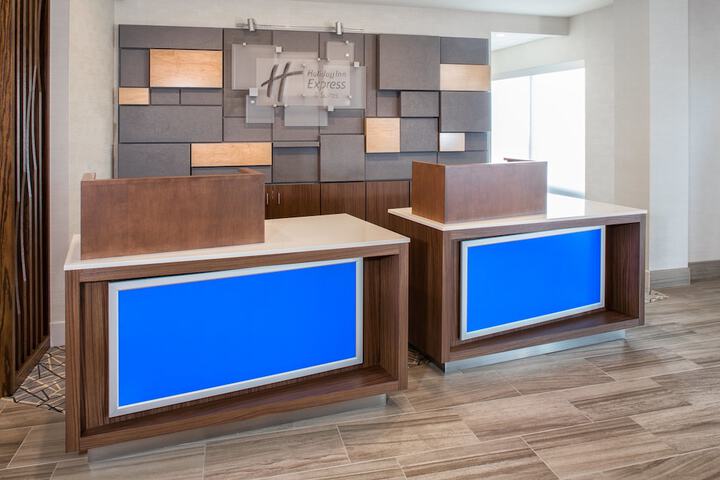 Hotel 5 of 27