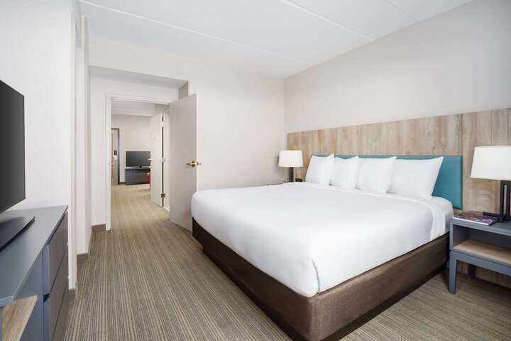 Room 14 of 23