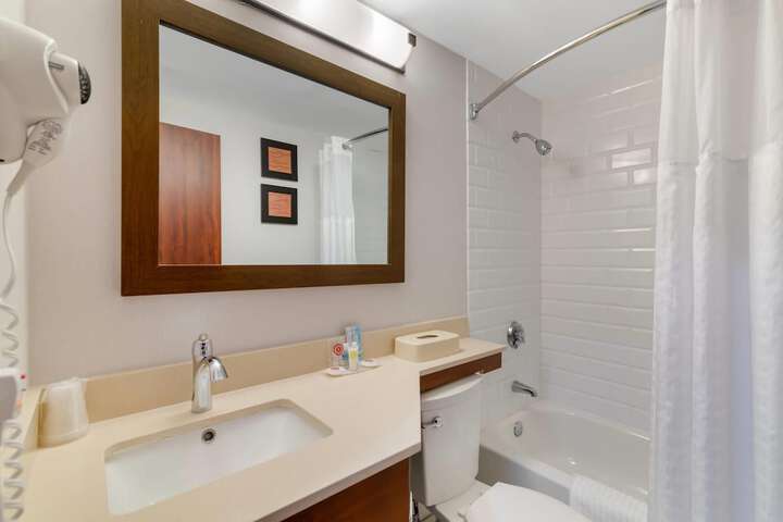 Comfort Inn Manchester Airport