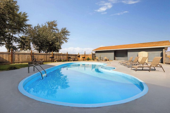 Pool 8 of 85