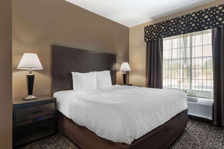 Best Western Carthage Inn & Suites