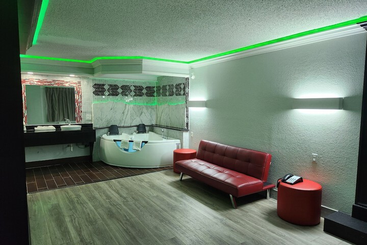 Room 7 of 41