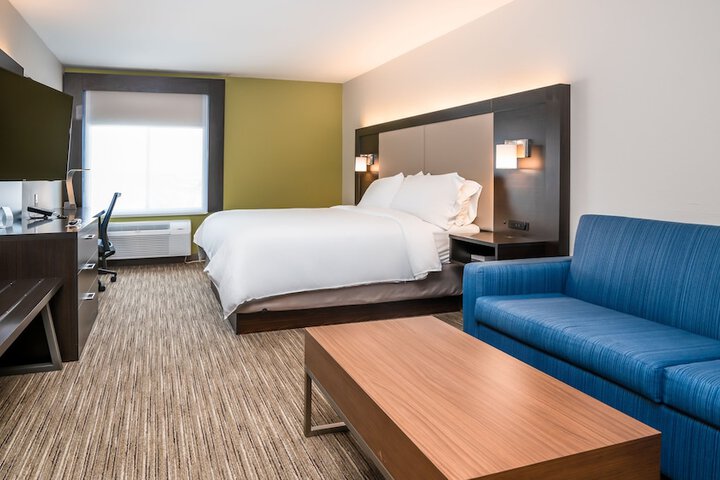 Room 8 of 22