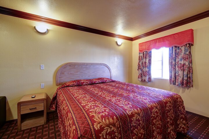 Room 37 of 43