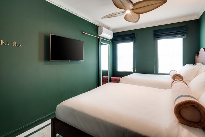 Room 14 of 116