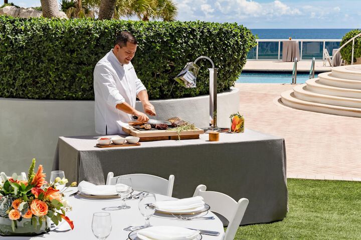 Trump International Beach Resort