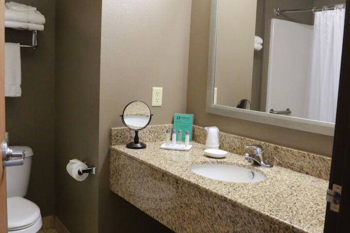 Room 25 of 60