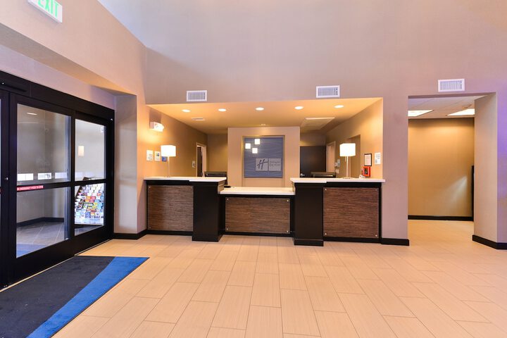 Holiday Inn Express & Suites Indio - Coachella Valley by IHG