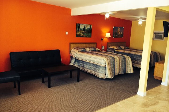 Room 5 of 43