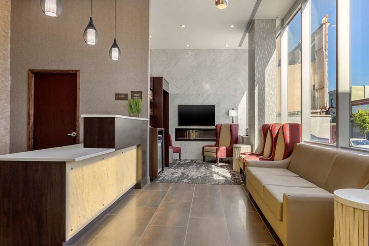 Hotel Interior 4 of 38