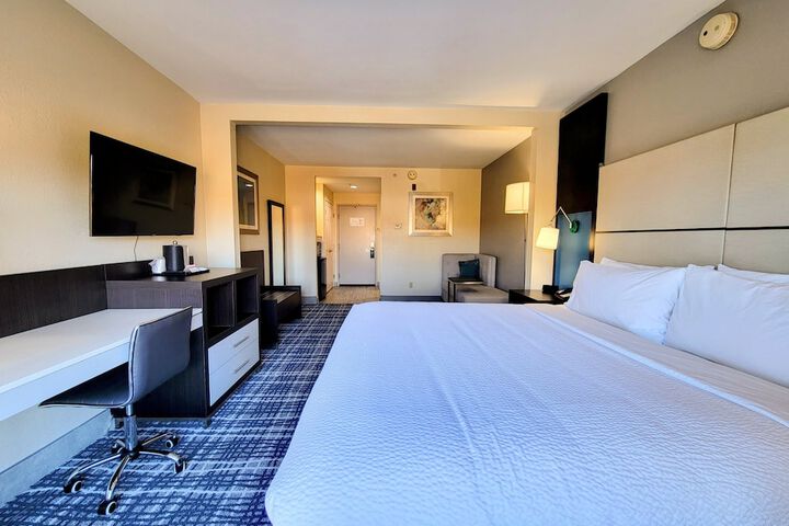 Room 51 of 90
