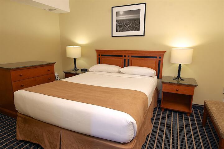 Room 22 of 35