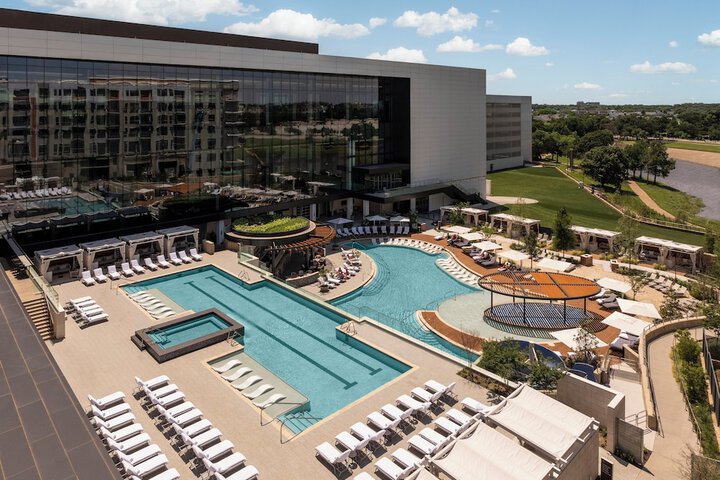 Loews Arlington