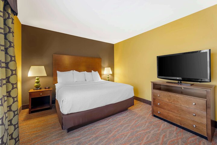 Best Western Plus Tupelo Inn & Suites