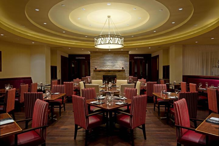 Dining 37 of 44