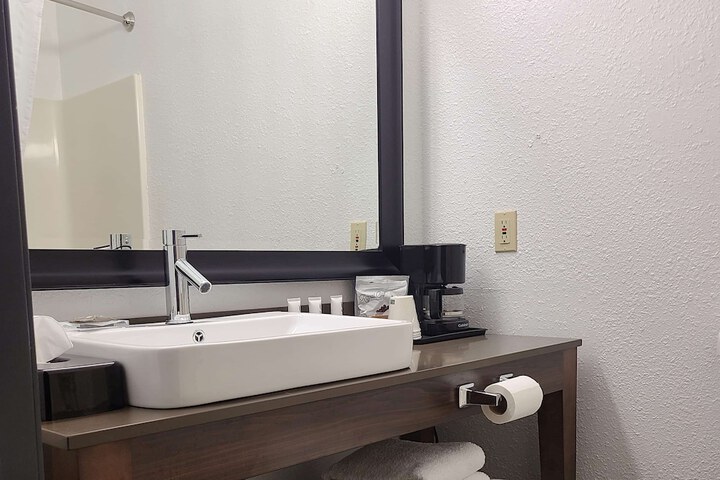 Room 7 of 26