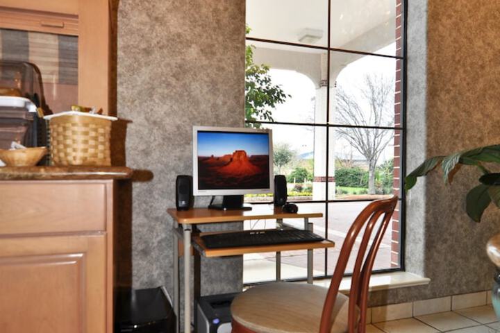 Business Center 19 of 19