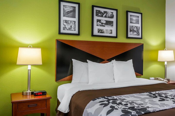 Room 27 of 57