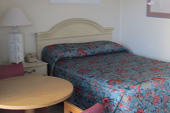Room 24 of 62