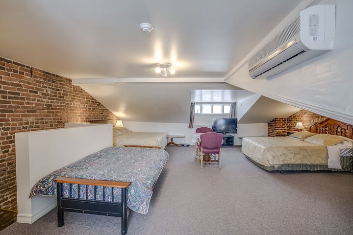 Room 38 of 50