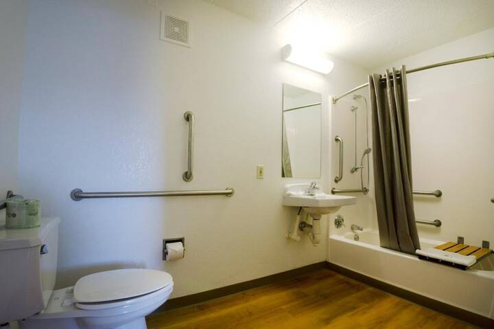 Room 19 of 29
