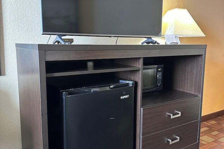 Super 8 by Wyndham Watertown