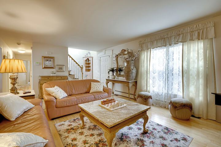 Charming Bay Head Retreat - Half-mi to Beach!