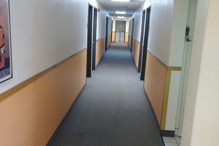 Ballroom/Hall 90 of 100