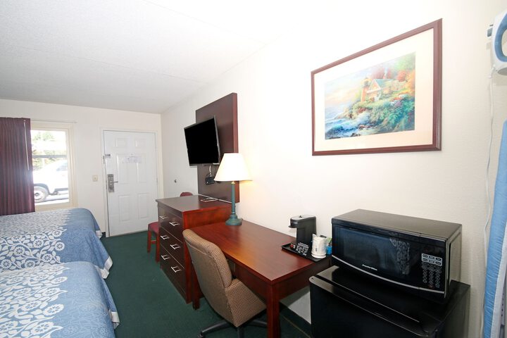 Room 14 of 40