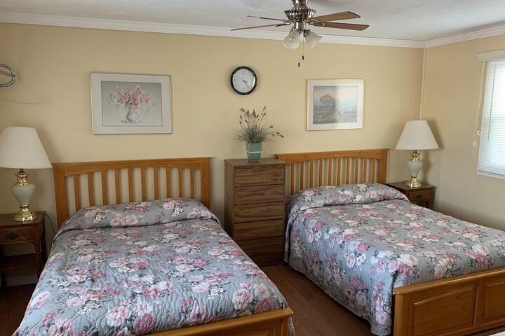 Room 12 of 33