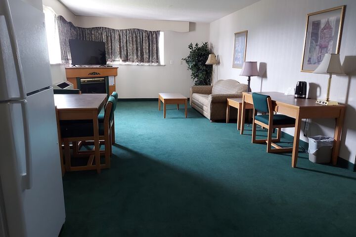 Room 34 of 71
