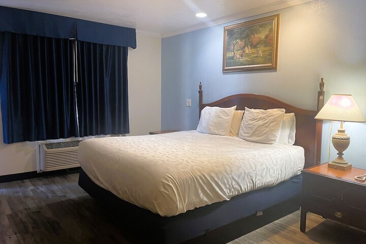 Room 53 of 124