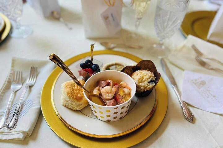 Breakfast/Coffee Service 102 of 113