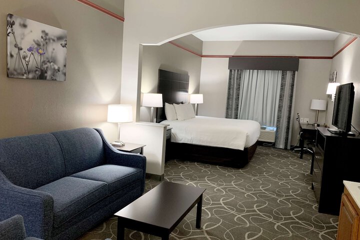 Room 14 of 25