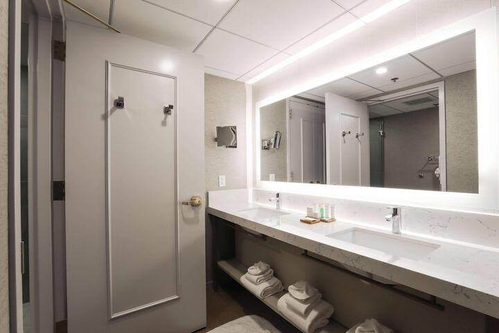 Radisson Plaza Hotel at Kalamazoo Center