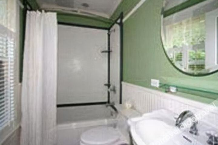 Barrington House Bed & Breakfast